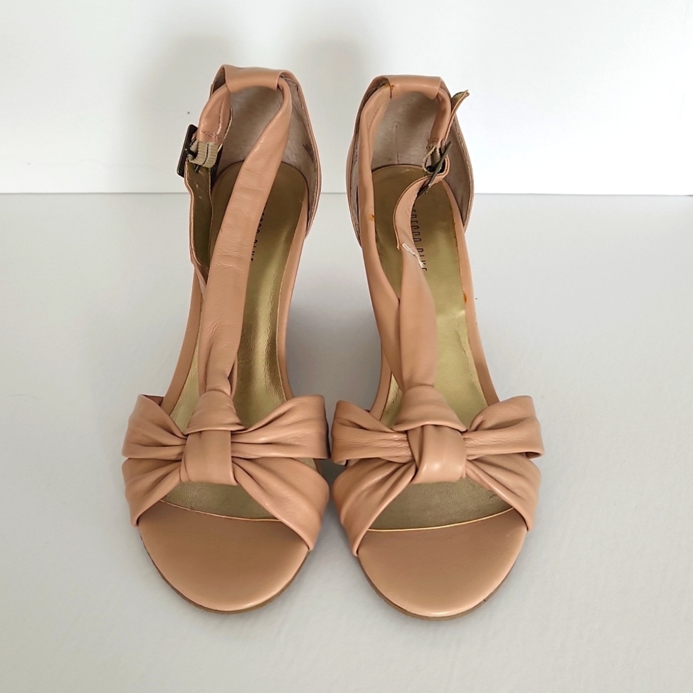 Ladies sandal